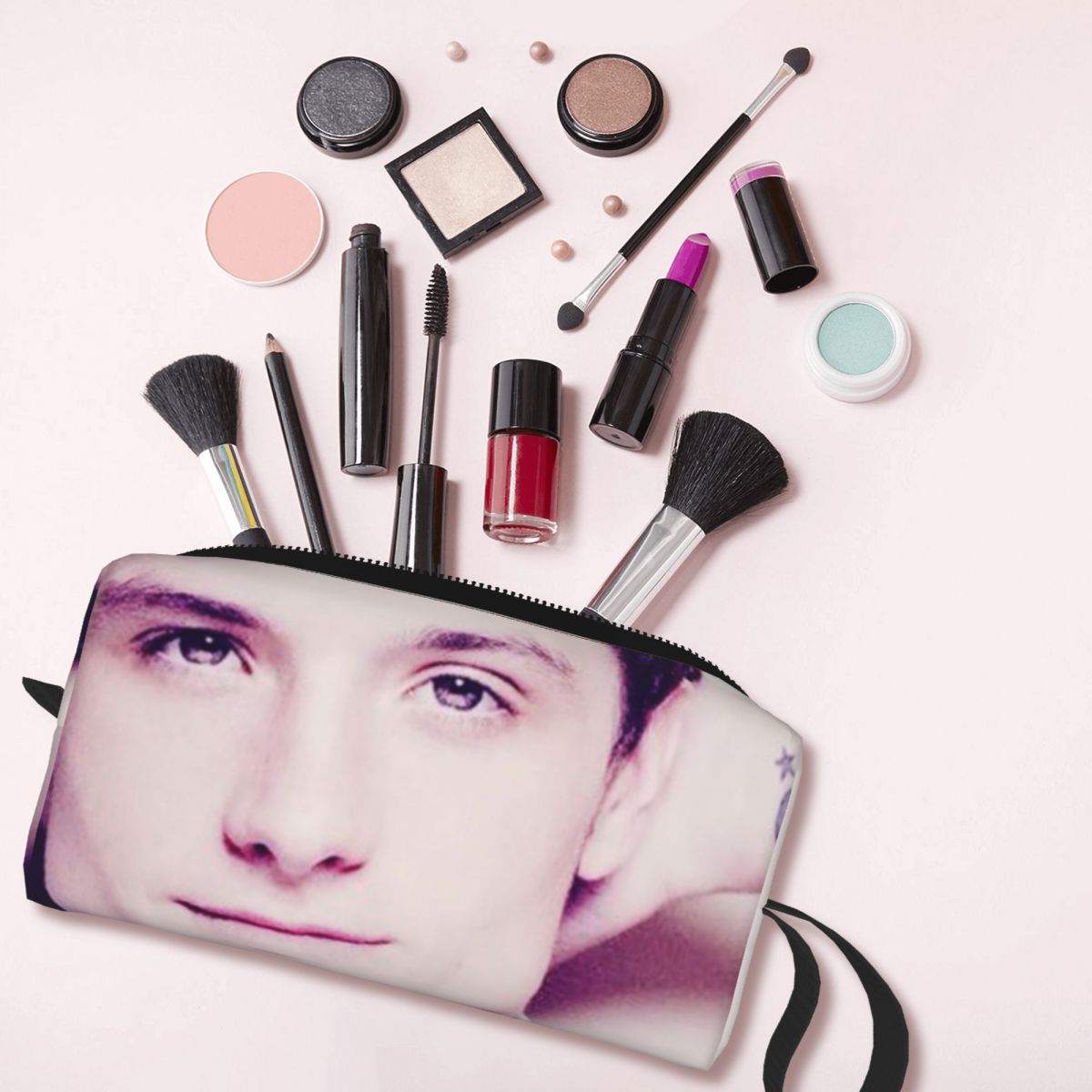 Josh Hutcherson Whistle Meme S - Beauty Makeup Songs 评论和价格